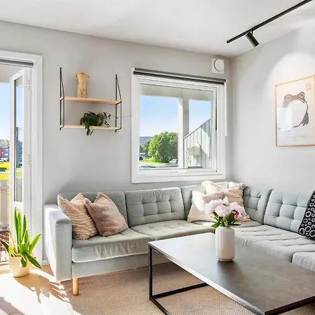 Διαμέρισμα Lys Og Koselig Leies Ut Til Vm 2025 *